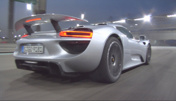 Porsche 918 kontra McLaren P1!
