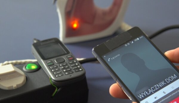 Zamek na PIN, wyłącznik GSM, automatycznie zwijany przedłużacz i alarm laserowy